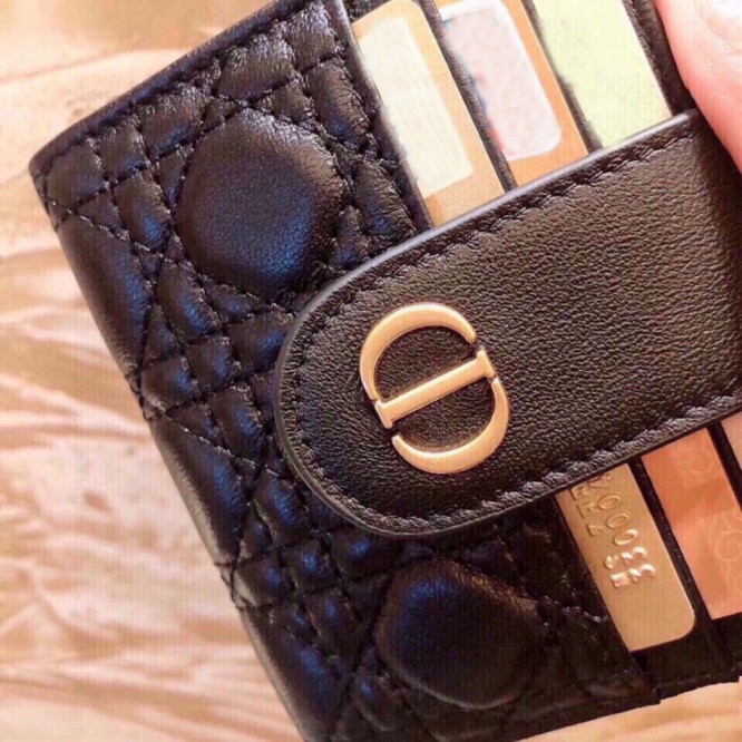 DiOR・レザー コンチネンタルウォレット 財布 折財布